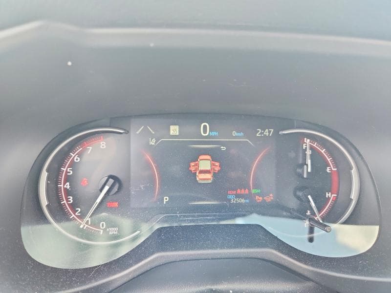 2024 TOYOTA RAV4 XLE PREMIUM 9