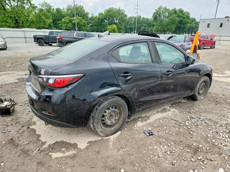 2019 TOYOTA YARIS L L 3