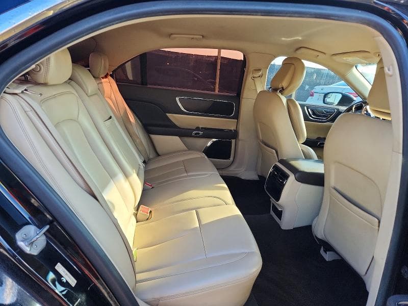 2017 LINCOLN CONTINENTAL PREMIERE 10