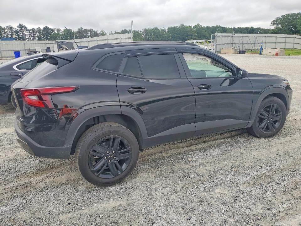 2025 CHEVROLET TRAX ACTIV 3