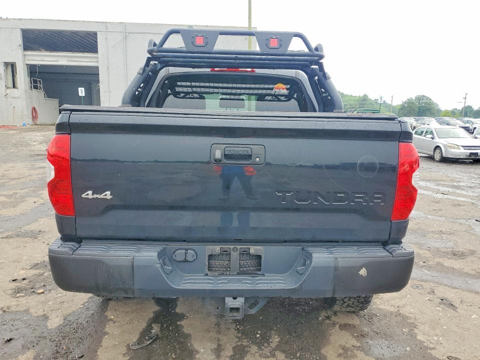 2018 TOYOTA TUNDRA CREWMAX SR5 6