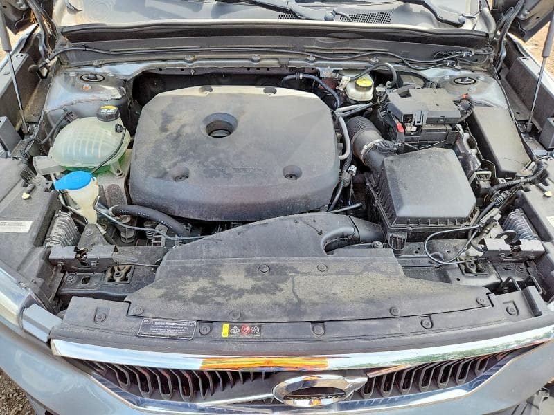2019 VOLVO XC40 T5 MOMENTUM 11