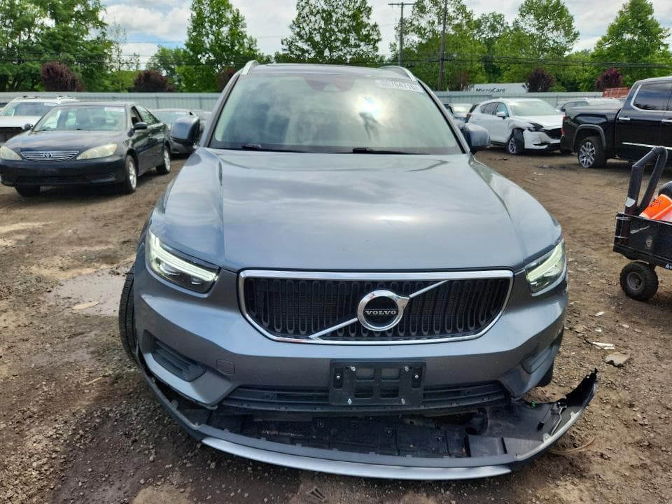 2019 VOLVO XC40 T5 MOMENTUM 5