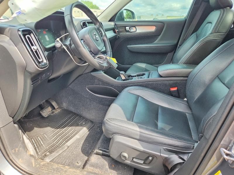 2019 VOLVO XC40 T5 MOMENTUM 7