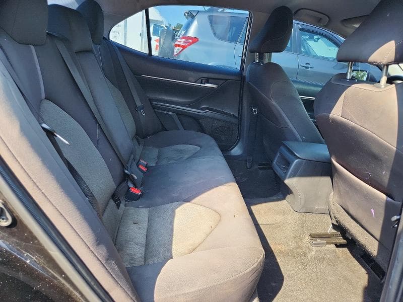 2022 TOYOTA CAMRY LE 10