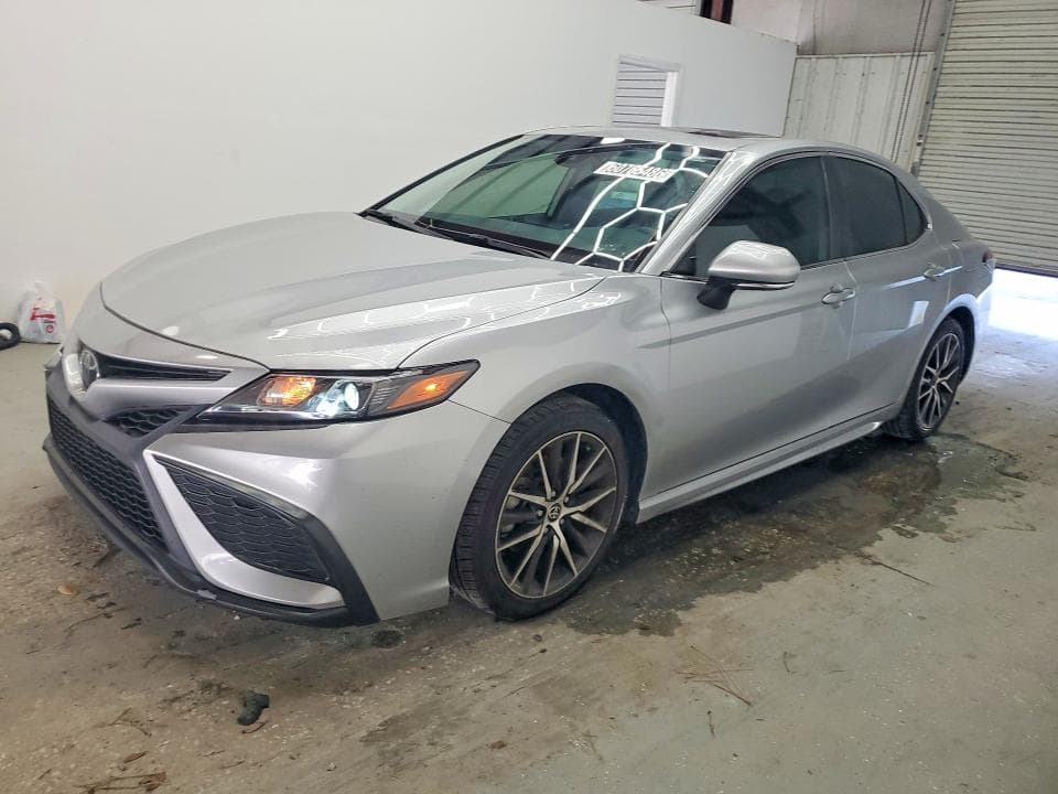 2024 TOYOTA CAMRY SE - 1