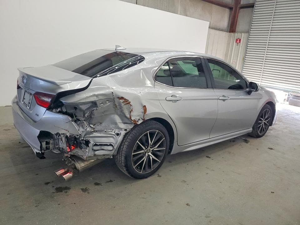 2024 TOYOTA CAMRY SE 3