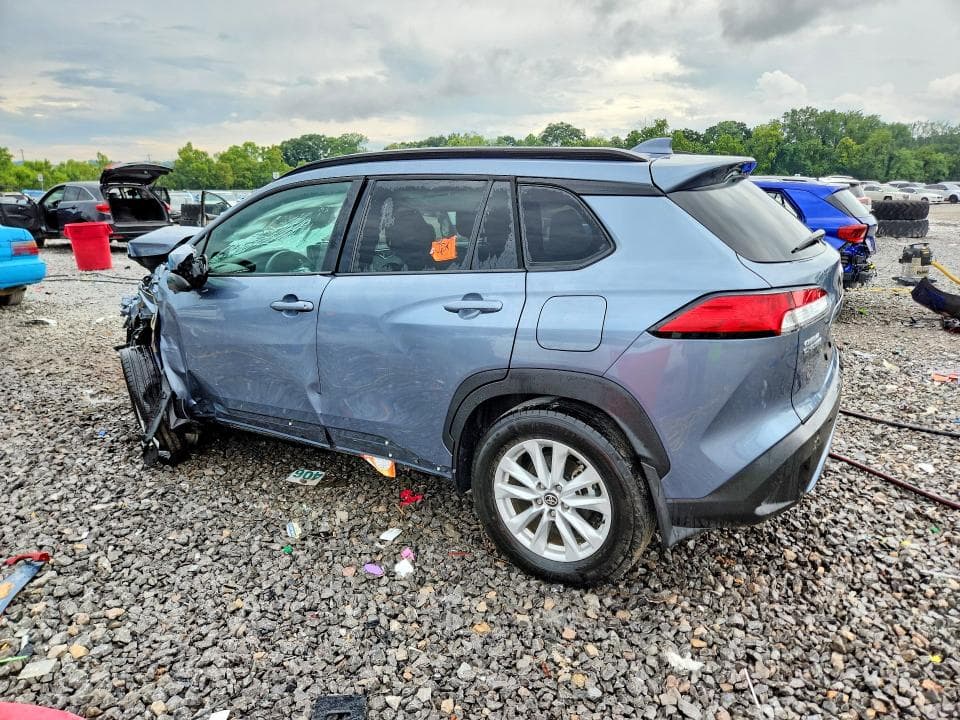 2024 TOYOTA COROLLA CROSS LE 2
