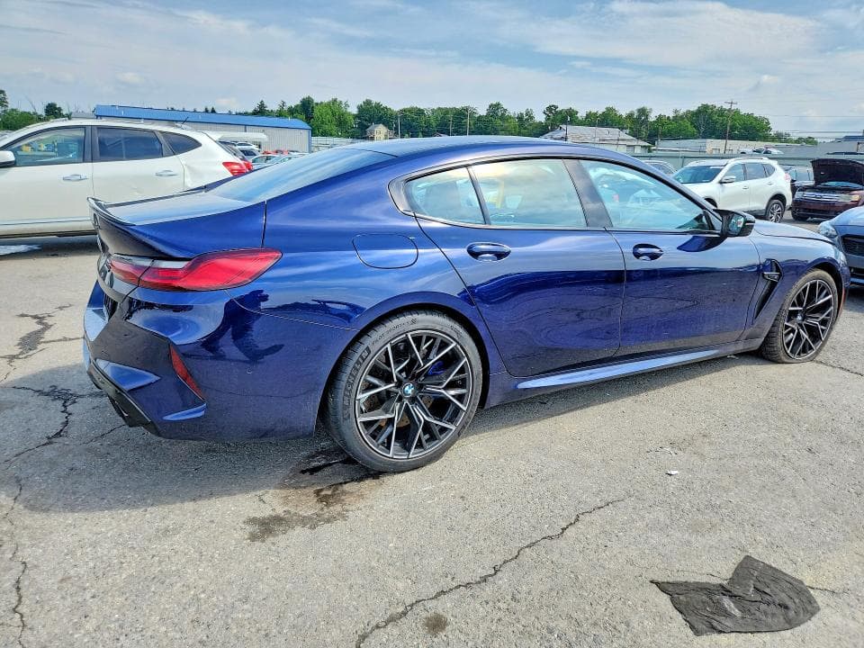 2021 BMW M8 3