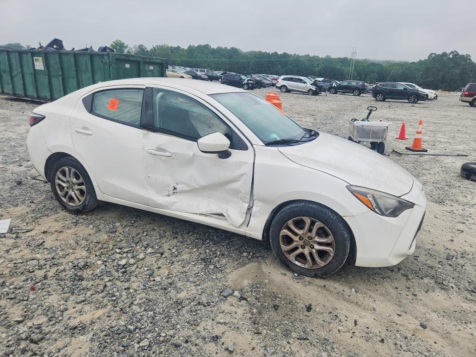 2017 TOYOTA YARIS IA BASE BASE 4
