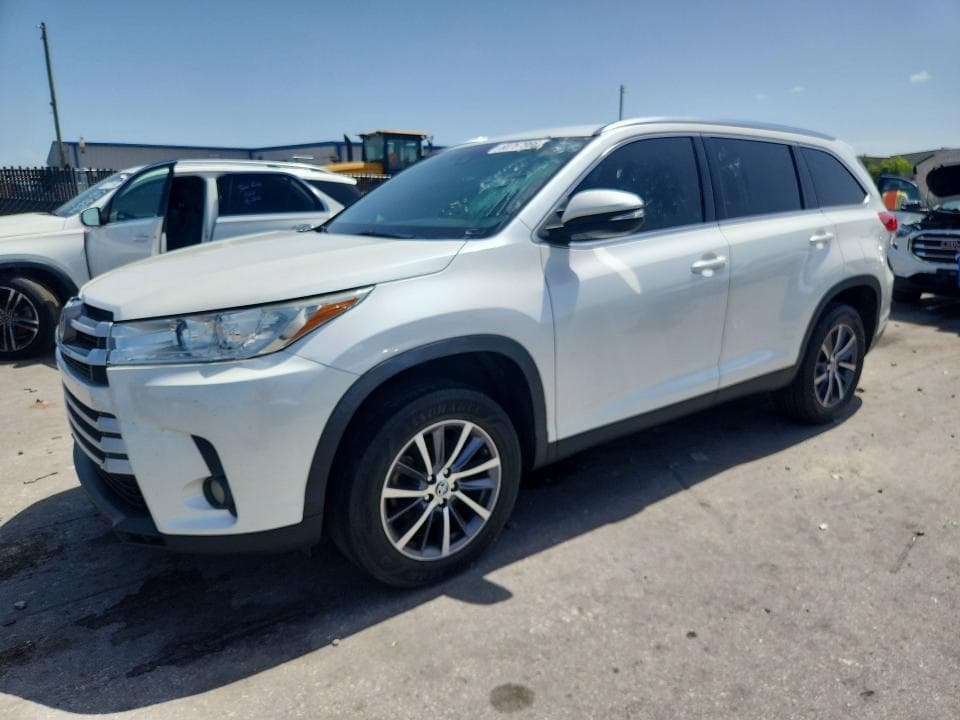2019 TOYOTA HIGHLANDER XLE XLE - 1