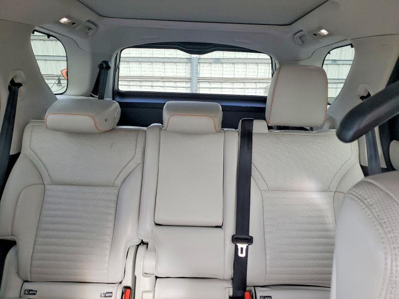 2018 LAND ROVER DISCOVERY HSE LUXURY 10