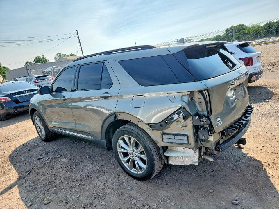 2020 FORD EXPLORER XLT 2