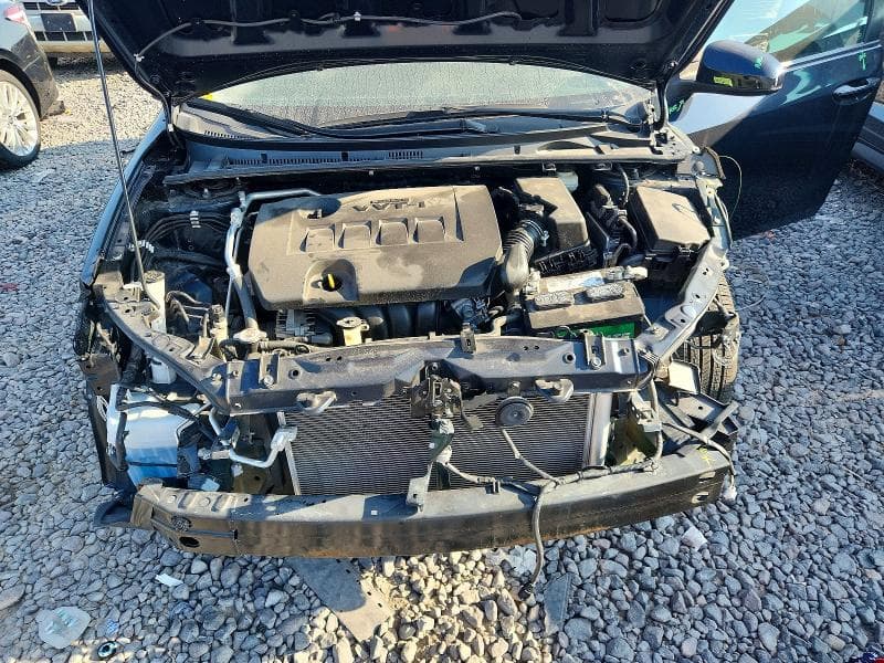 2018 TOYOTA COROLLA XLE 11