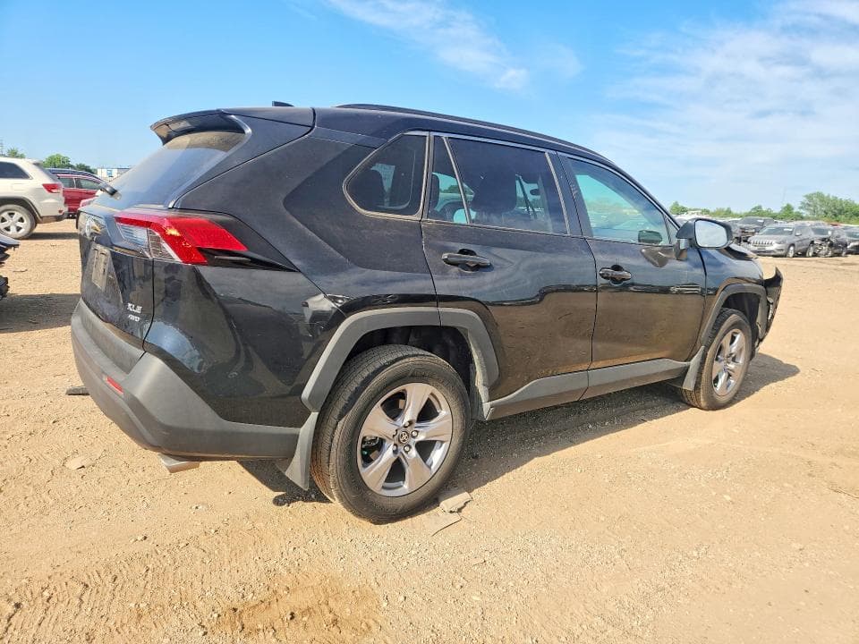 2025 TOYOTA RAV4 XLE XLE 3