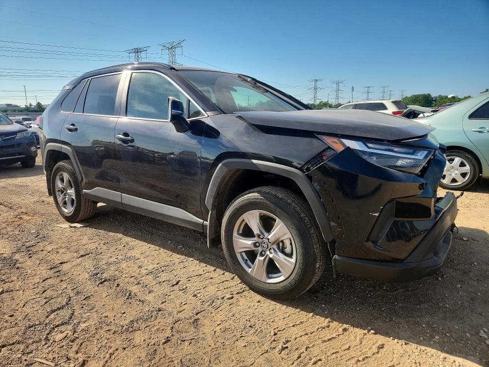 2025 TOYOTA RAV4 XLE XLE 4