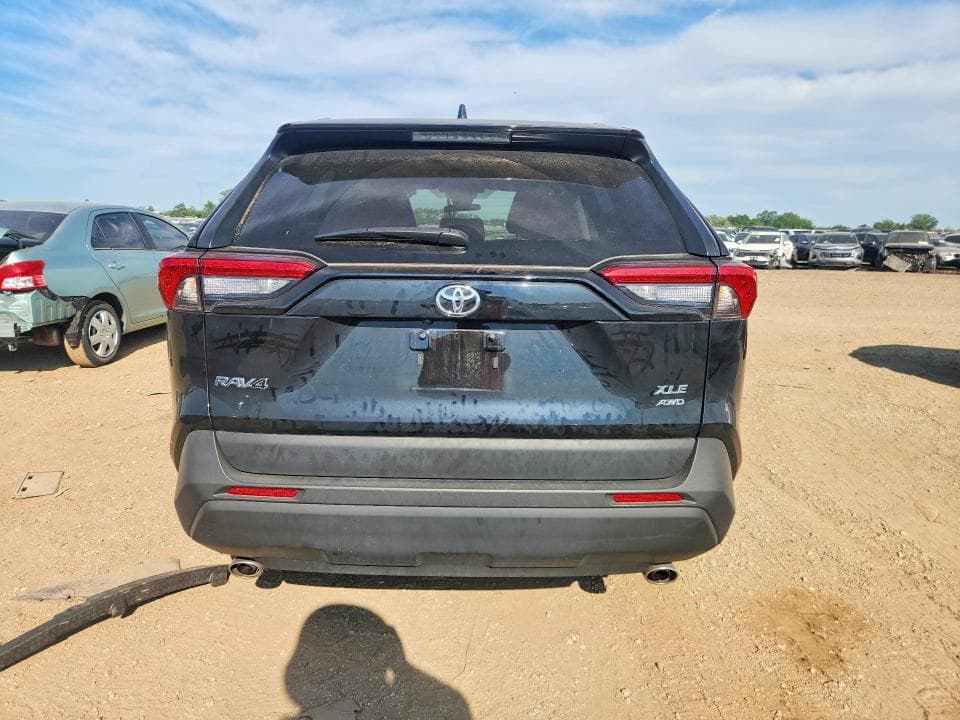 2025 TOYOTA RAV4 XLE XLE 6