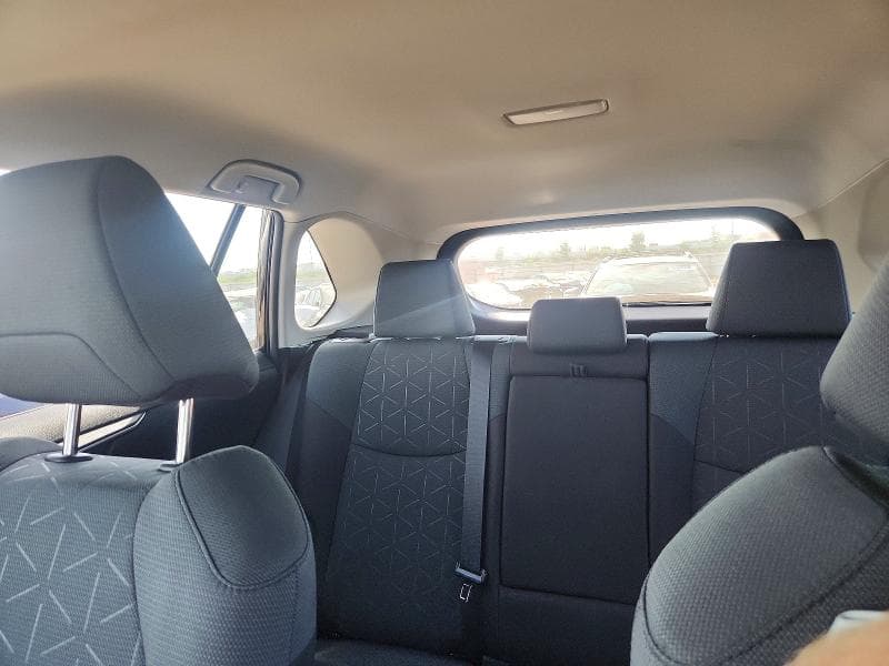 2025 TOYOTA RAV4 XLE XLE 10