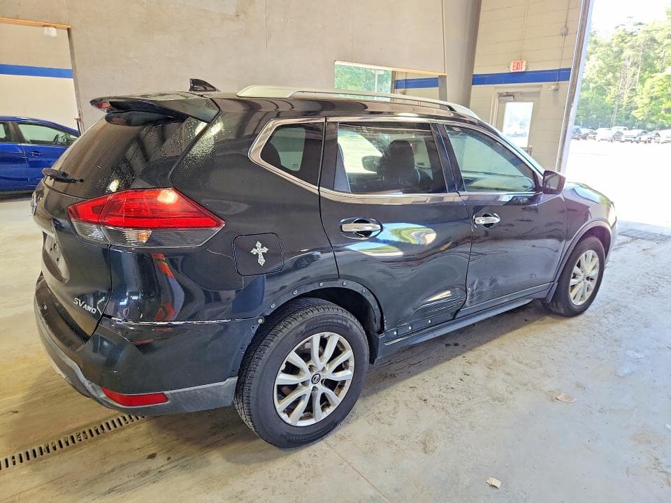 2017 NISSAN ROGUE SV 3