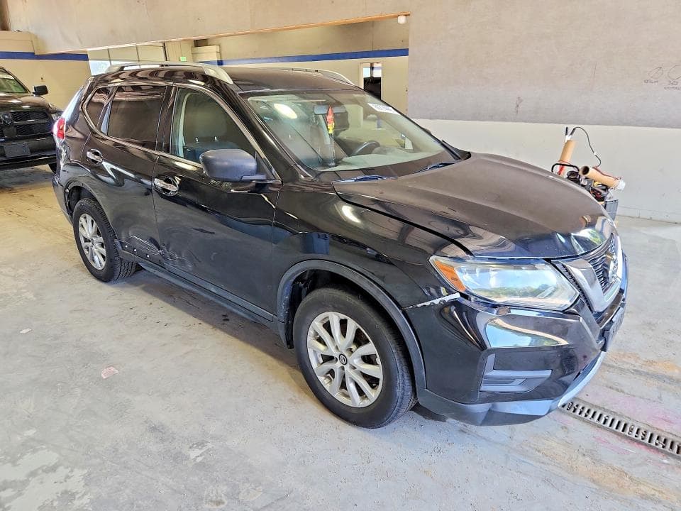 2017 NISSAN ROGUE SV 4