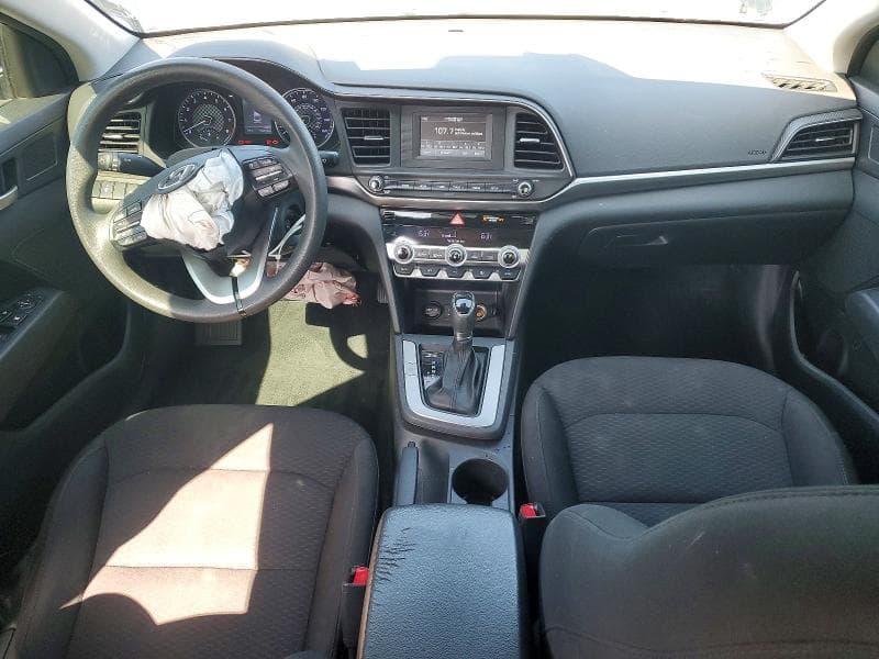 2020 HYUNDAI ELANTRA SE 8