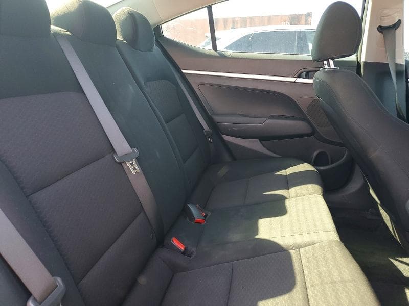 2020 HYUNDAI ELANTRA SE 10