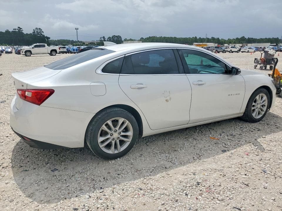 2017 CHEVROLET MALIBU LT 3
