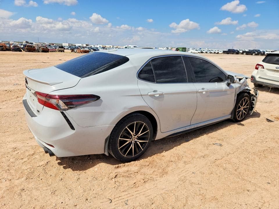 2023 TOYOTA CAMRY SE 3