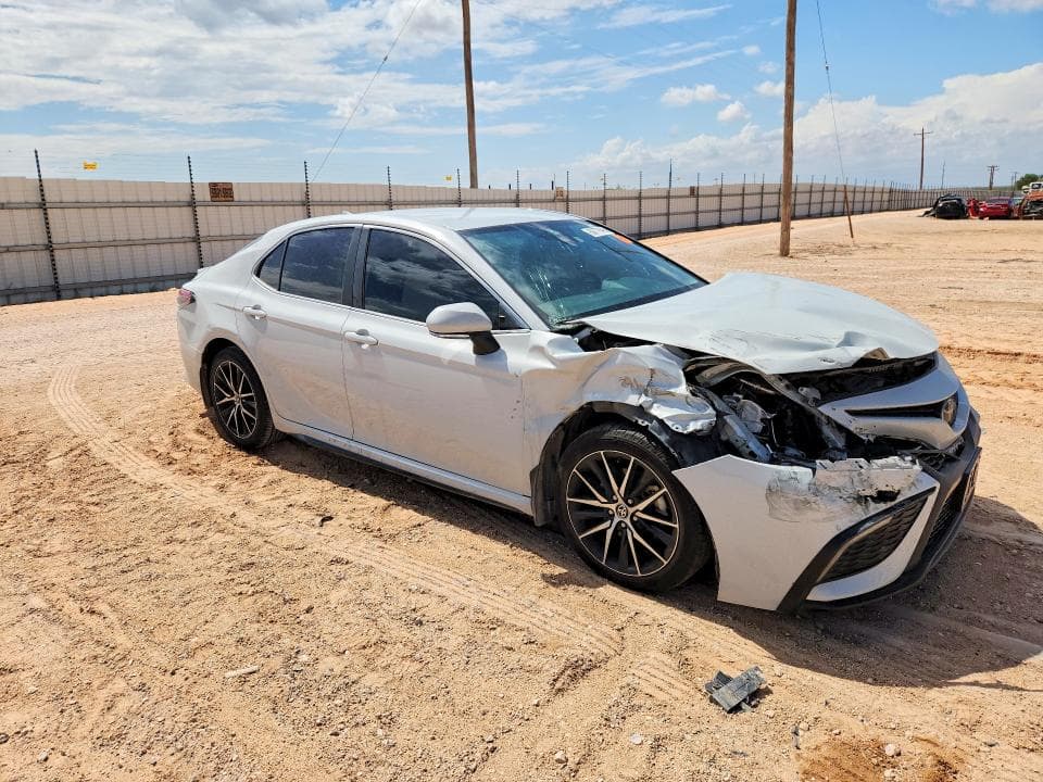 2023 TOYOTA CAMRY SE 4