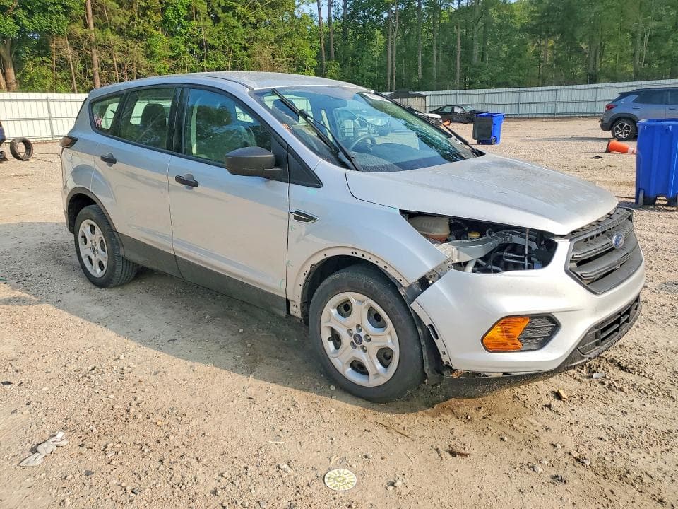 2017 FORD ESCAPE S 4