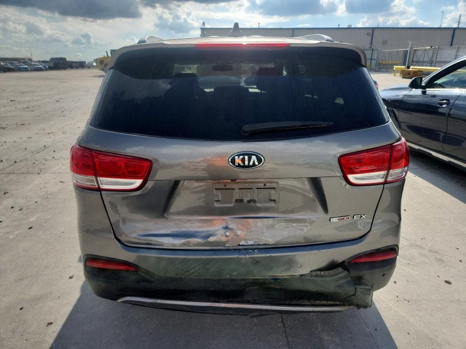 2016 KIA SORENTO EX 6