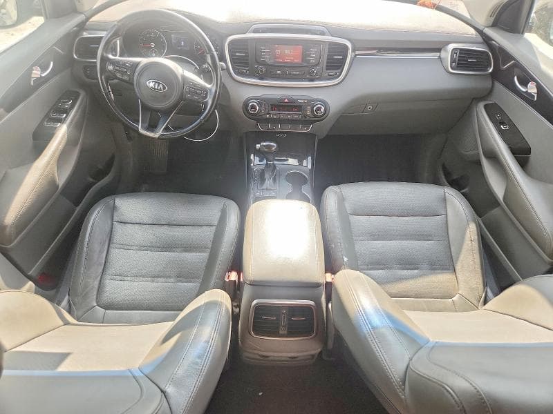 2016 KIA SORENTO EX 8