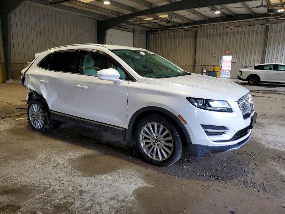 2019 LINCOLN MKC 4