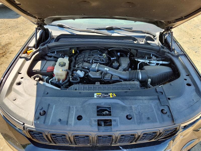 2023 JEEP GRAND CHEROKEE L LAREDO 12
