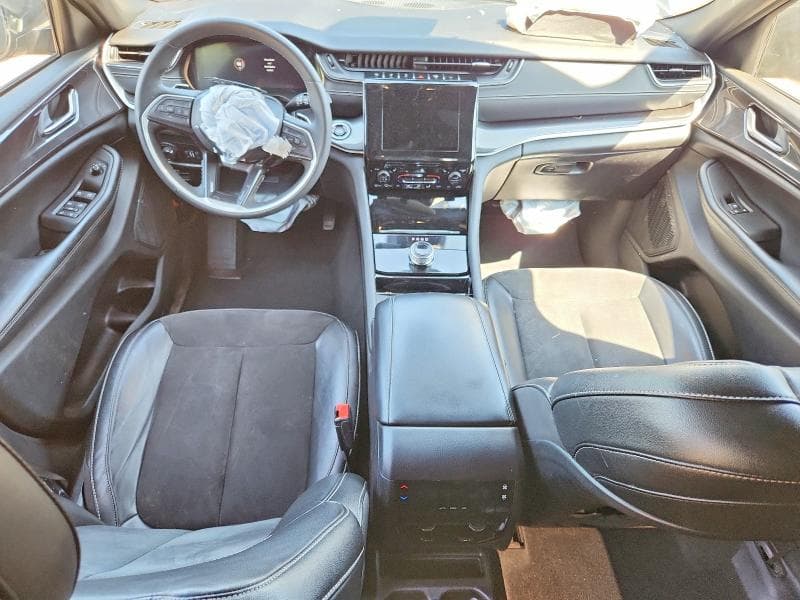 2023 JEEP GRAND CHEROKEE L LAREDO 8