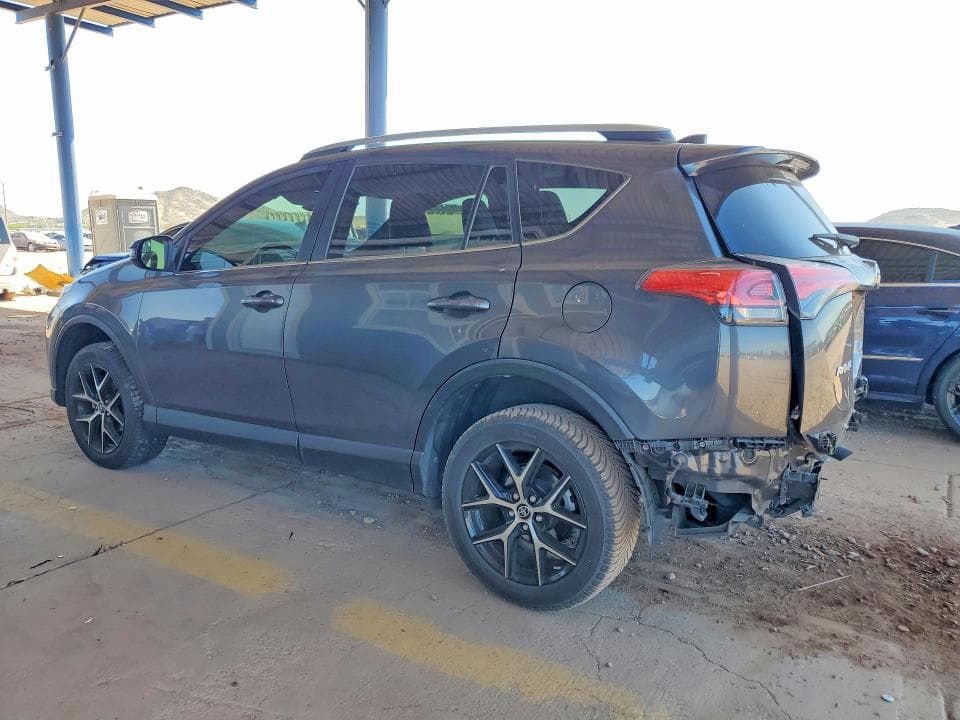 2018 TOYOTA RAV4 SE 2