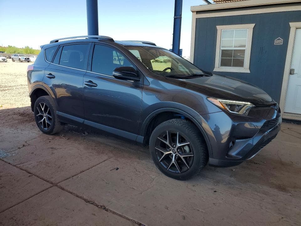 2018 TOYOTA RAV4 SE 4