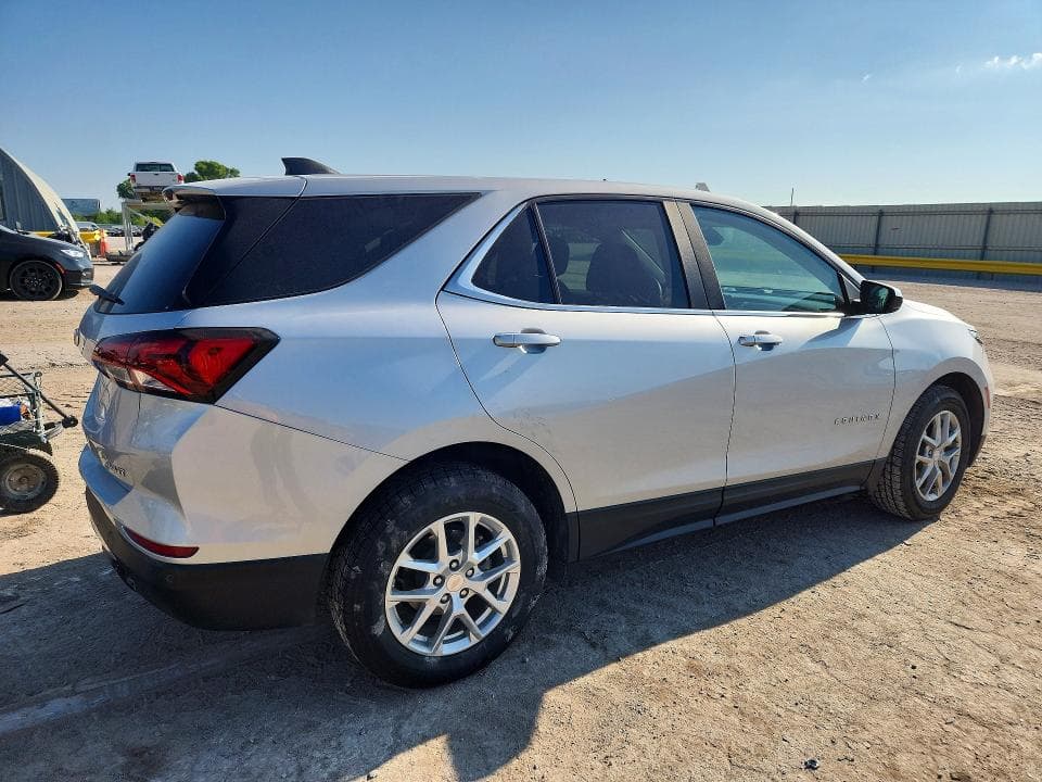 2022 CHEVROLET EQUINOX LT 3