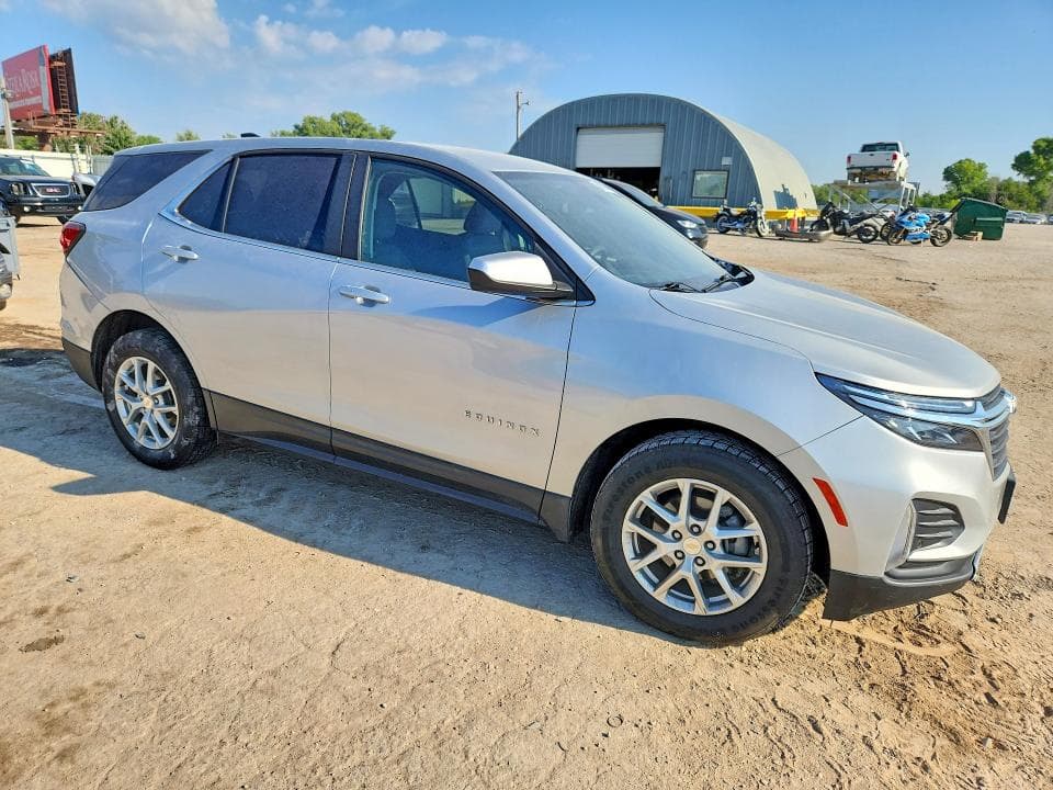 2022 CHEVROLET EQUINOX LT 4