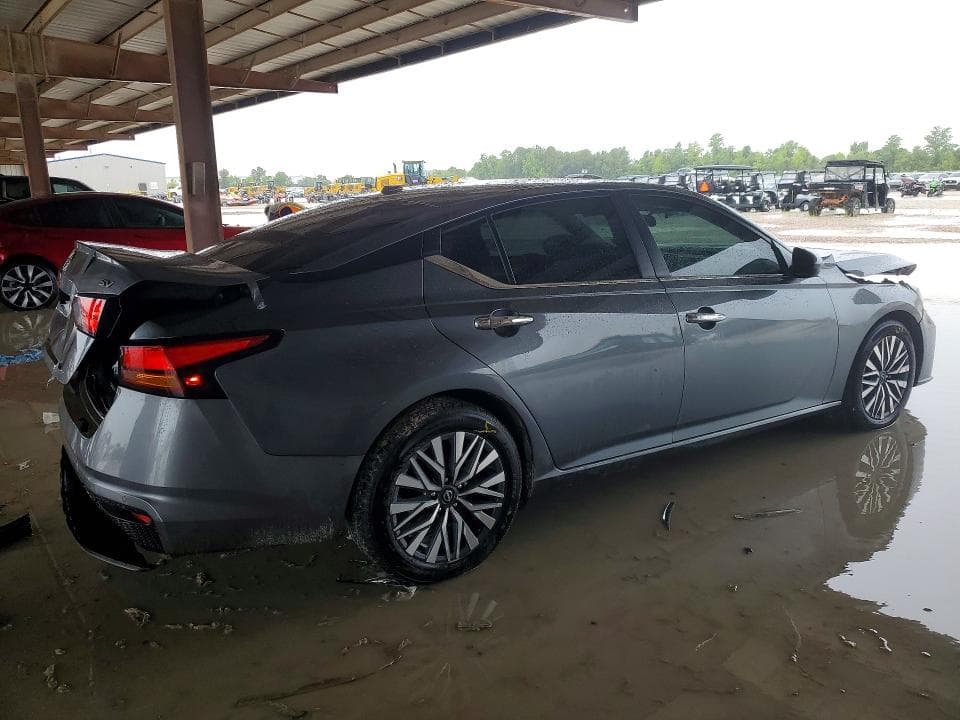 2023 NISSAN ALTIMA SV 3