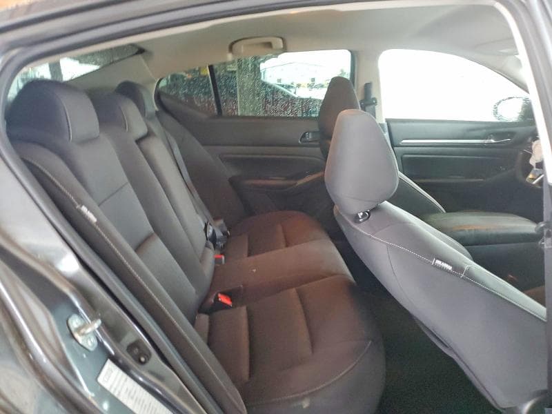 2023 NISSAN ALTIMA SV 10