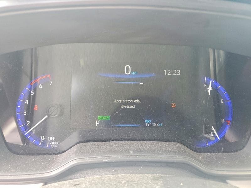 2021 TOYOTA COROLLA LE 9