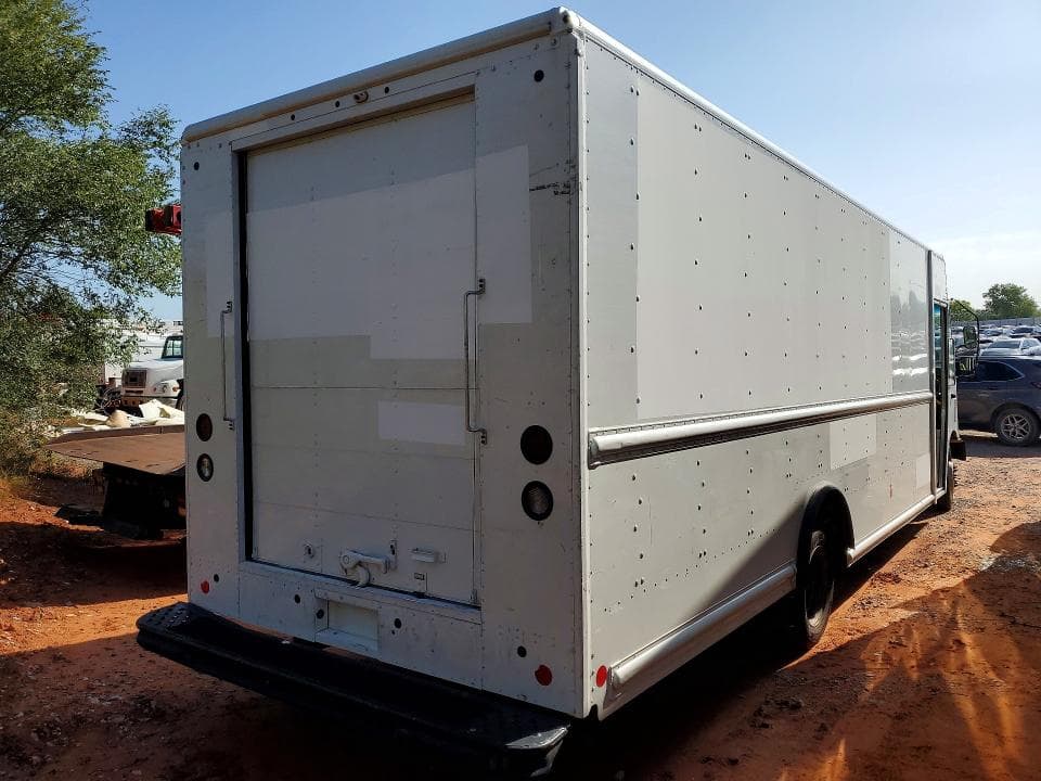 2021 FORD F59 DELIVERY TRUCK 3