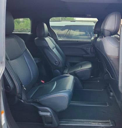 2022 TOYOTA SIENNA XSE XSE 11