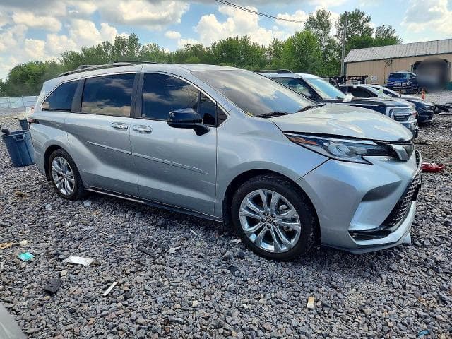 2022 TOYOTA SIENNA XSE XSE 4