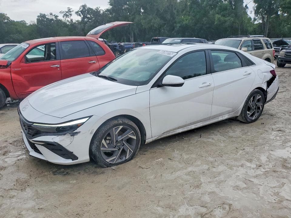 2025 HYUNDAI ELANTRA SEL - 1