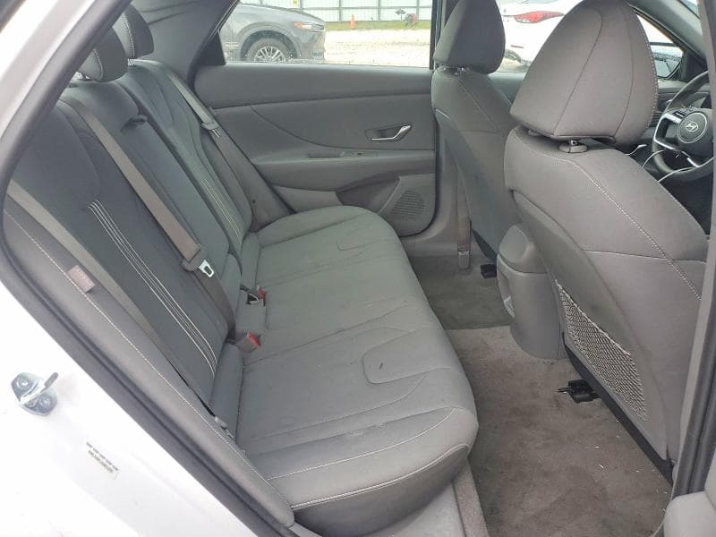 2025 HYUNDAI ELANTRA SEL 10