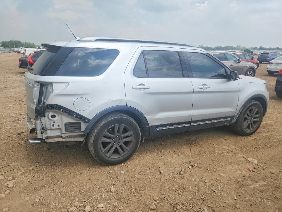 2018 FORD EXPLORER XLT 3