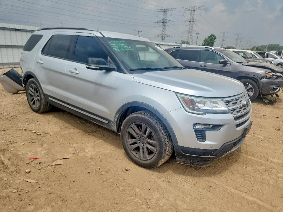 2018 FORD EXPLORER XLT 4
