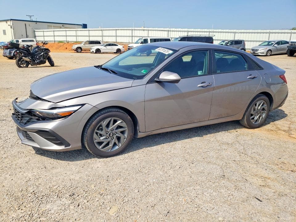 2024 HYUNDAI ELANTRA SEL - 1
